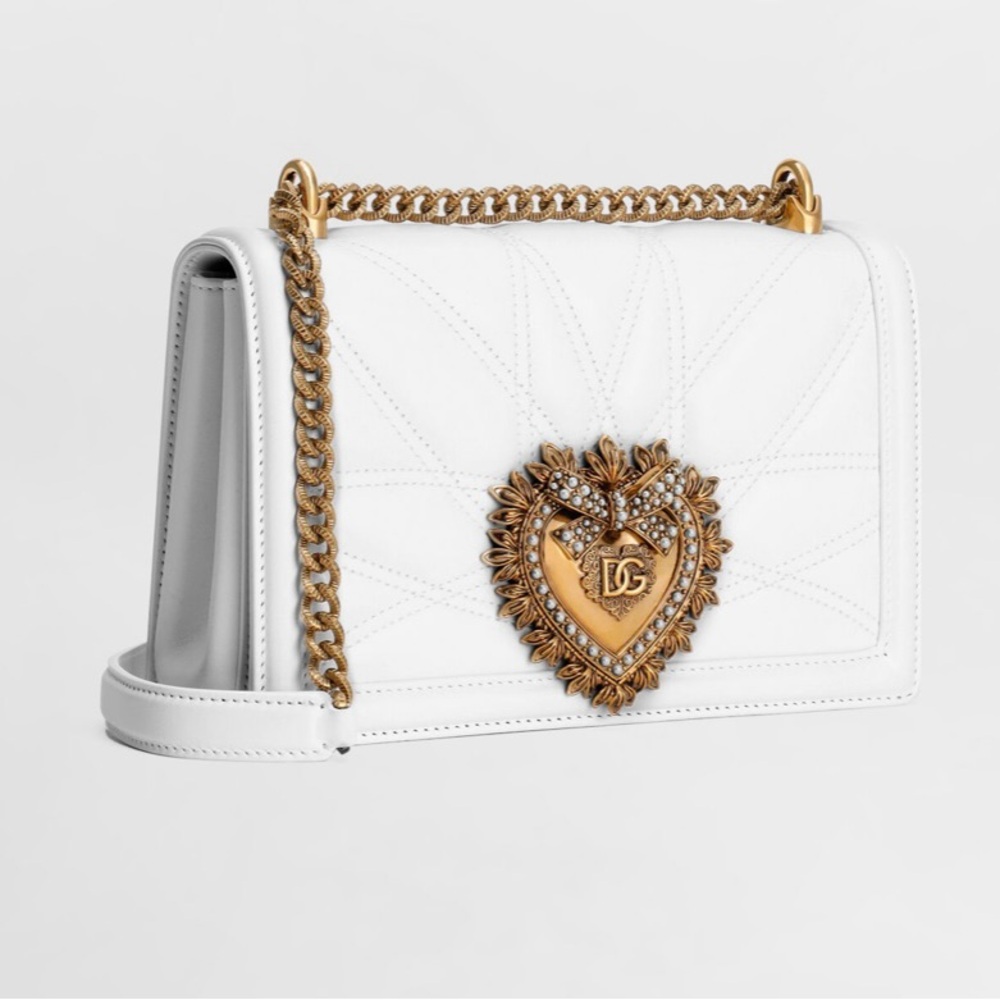 Dolce & Gabbana White Shoulder Bag with Gold Chain. **USED ONCE FOR A RED CARPET